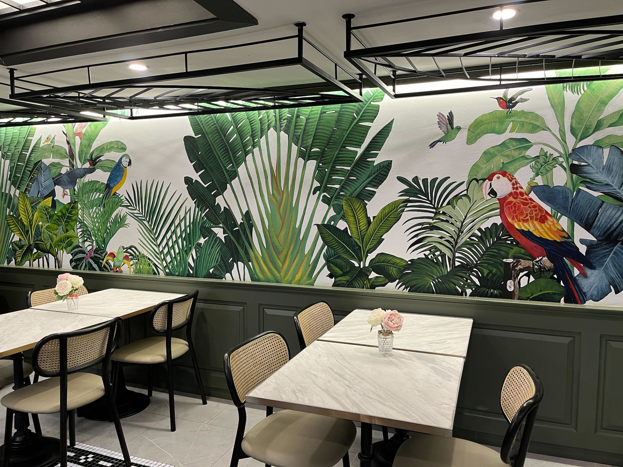 #2 of 5 images of Coral Forest Lounge