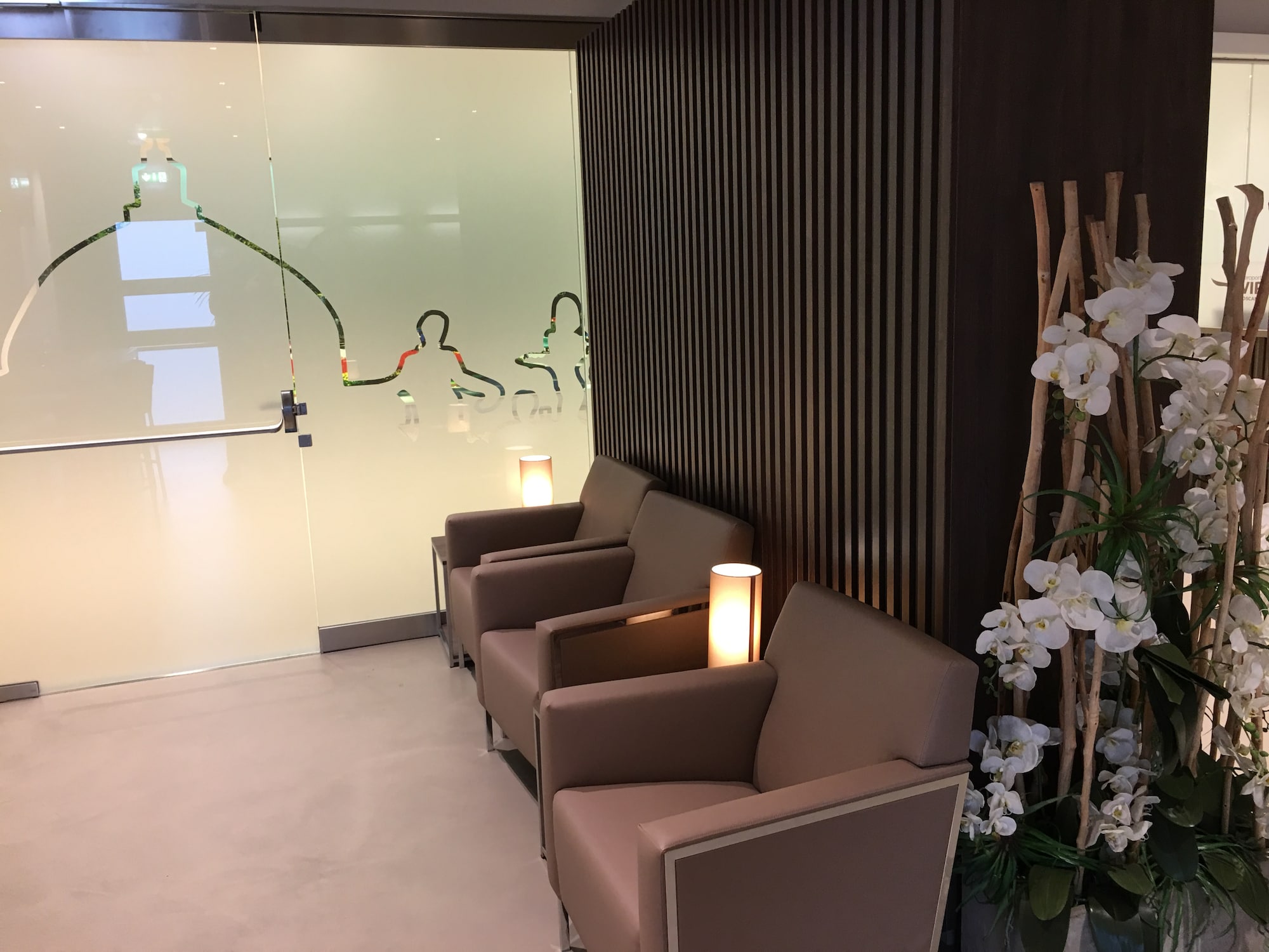 #1 of 5 images of VIP Club Lounge