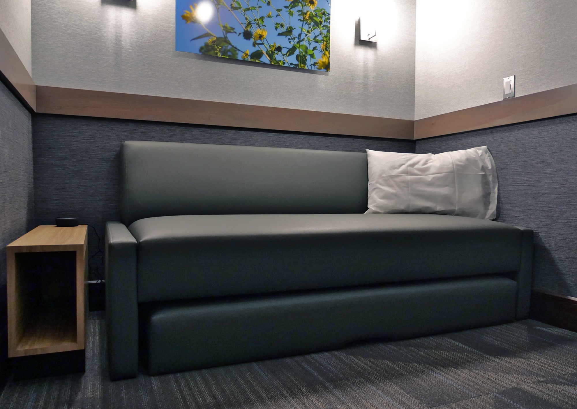 #5 of 5 images of Minute Suites