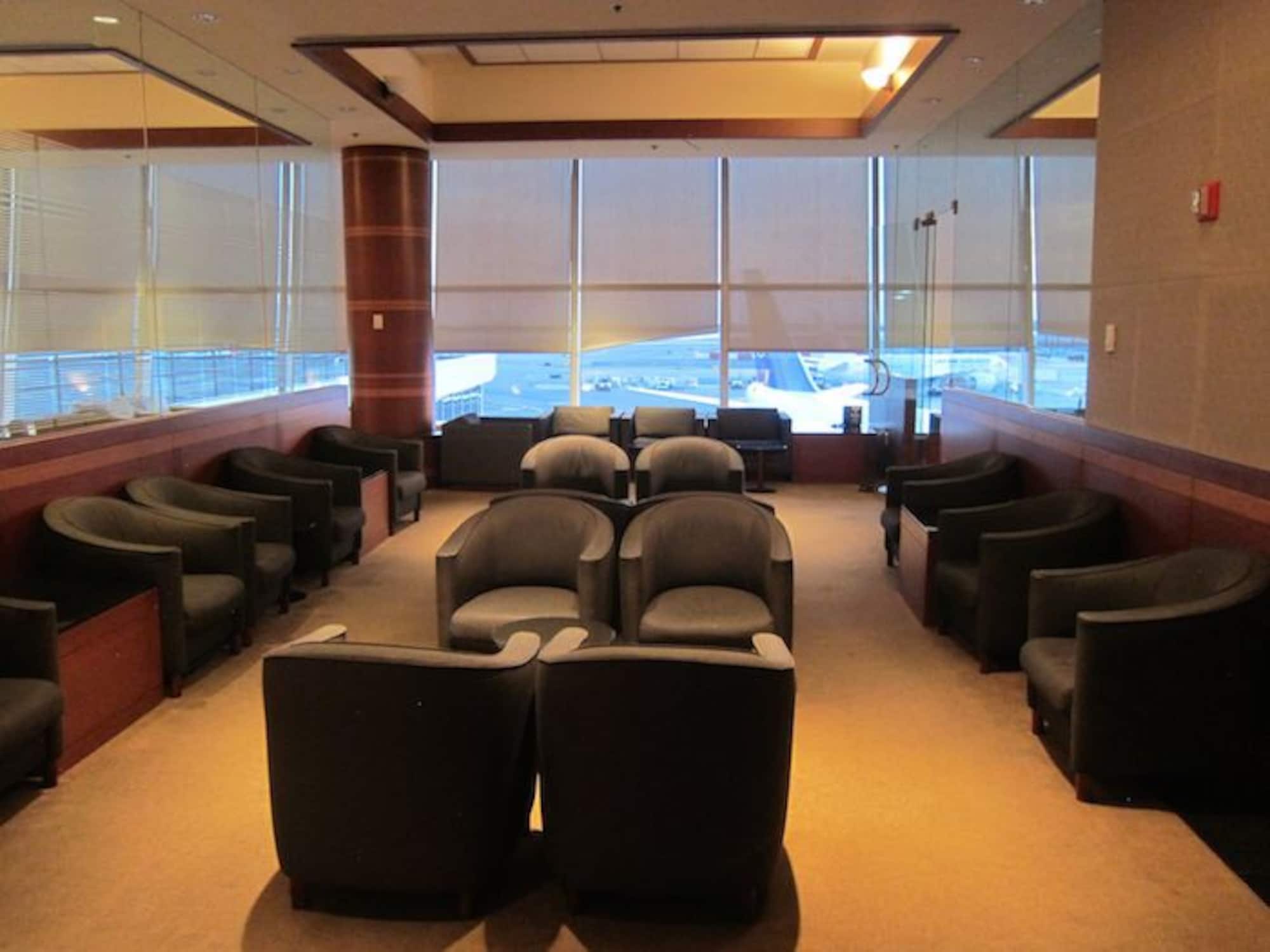 #1 of 5 images of Korean Air KAL Business Class Lounge
