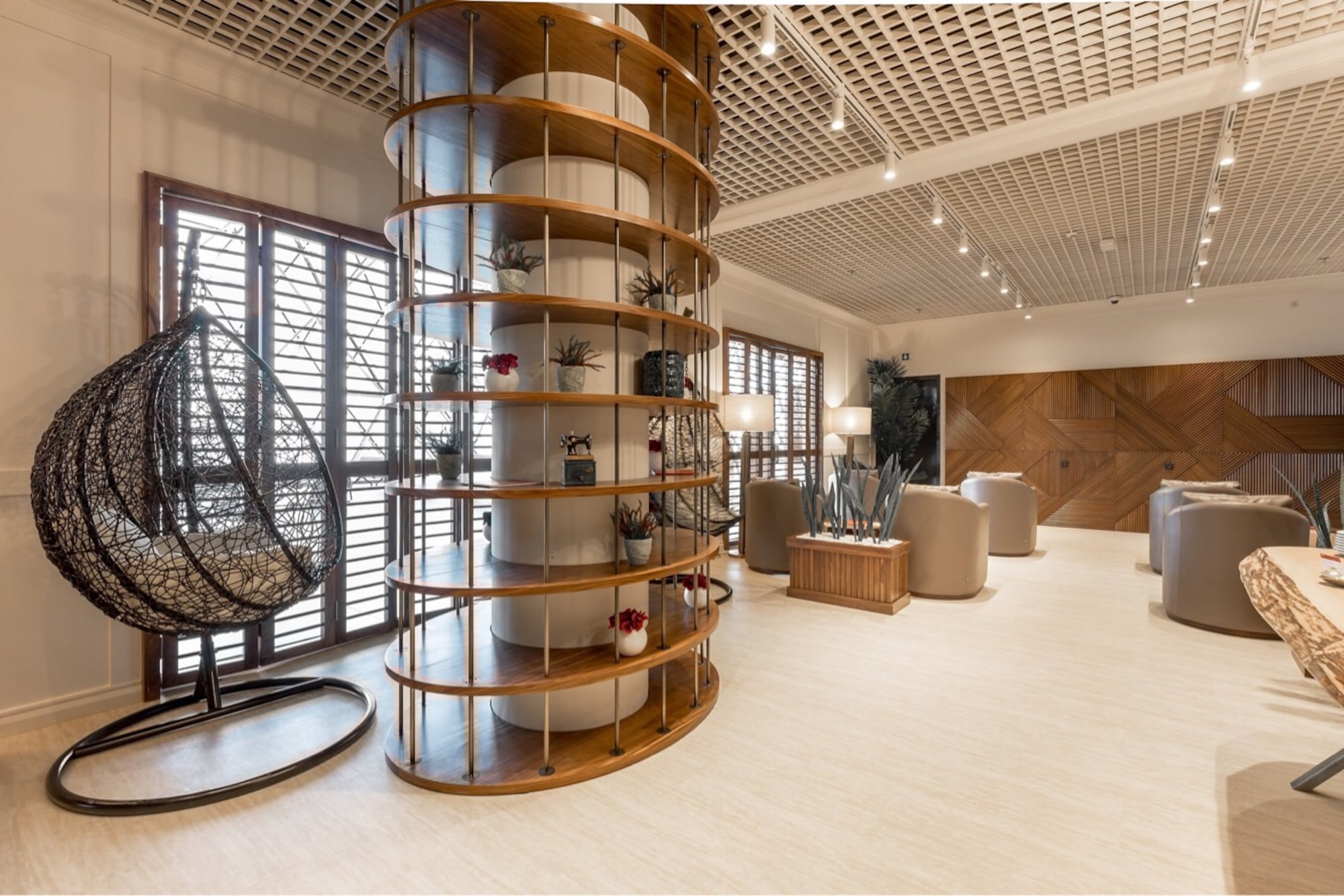 #2 of 5 images of Primeclass Lounge