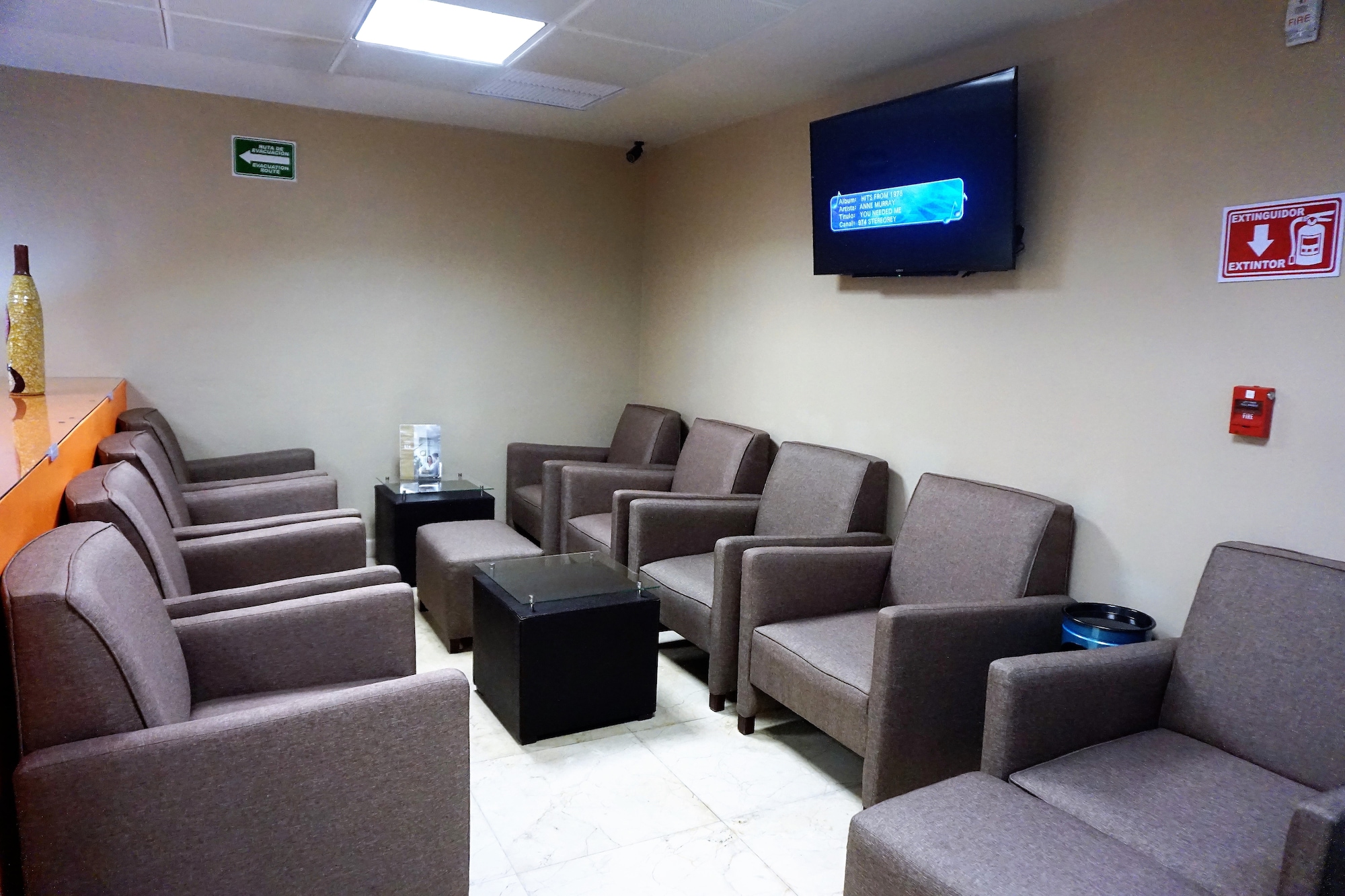#3 of 5 images of Caral VIP Lounge