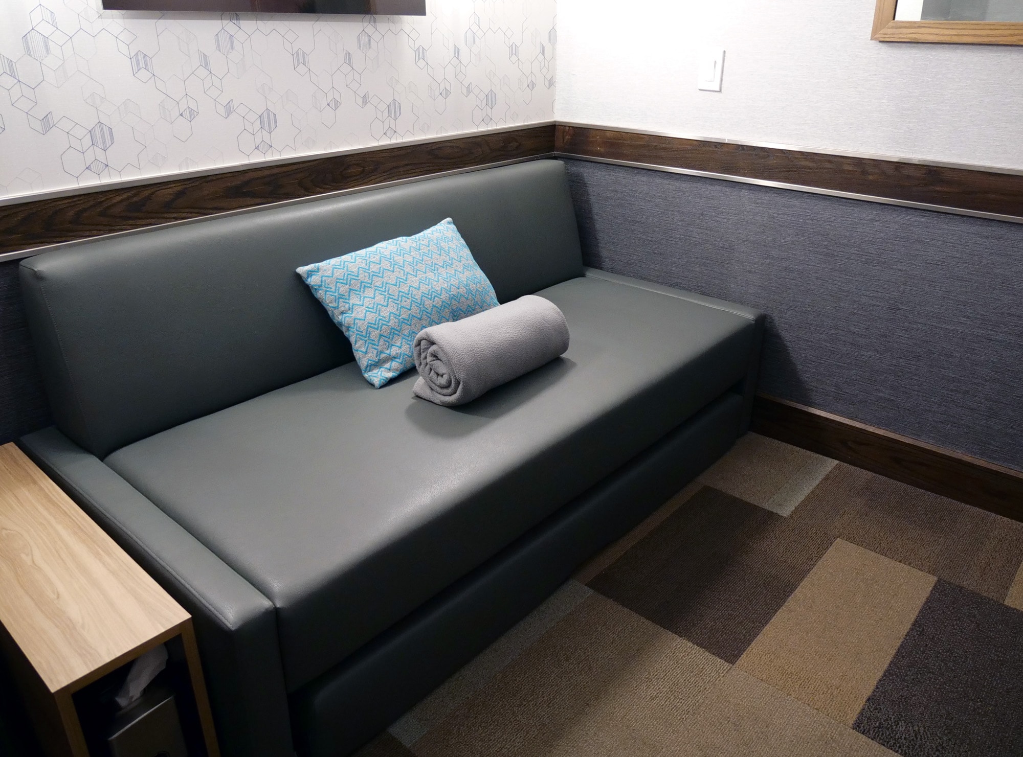 #4 of 5 images of Minute Suites (Concourse D/E Connector)