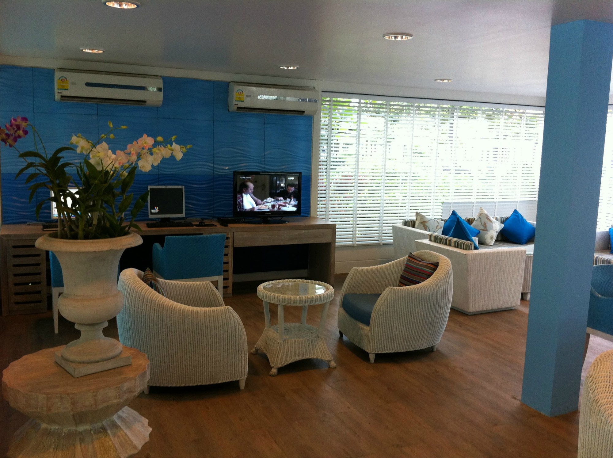 #4 of 5 images of Bangkok Airways Blue Ribbon Lounge (Domestic Gate 2)