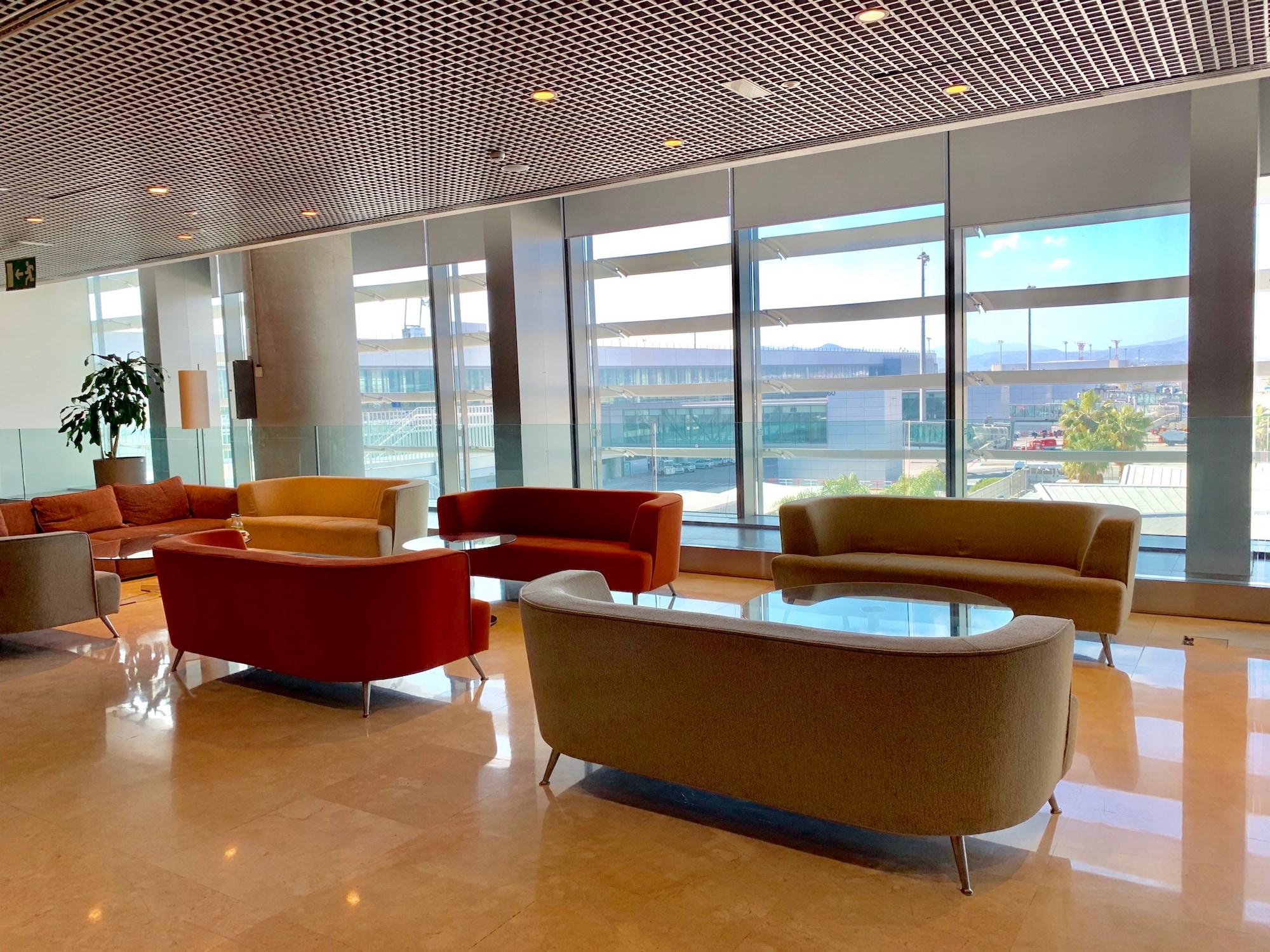 #2 of 5 images of Sala VIP