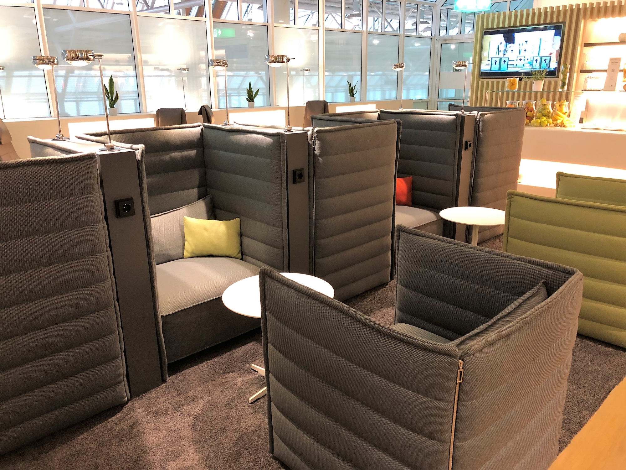 #3 of 5 images of Airport Lounge Europe