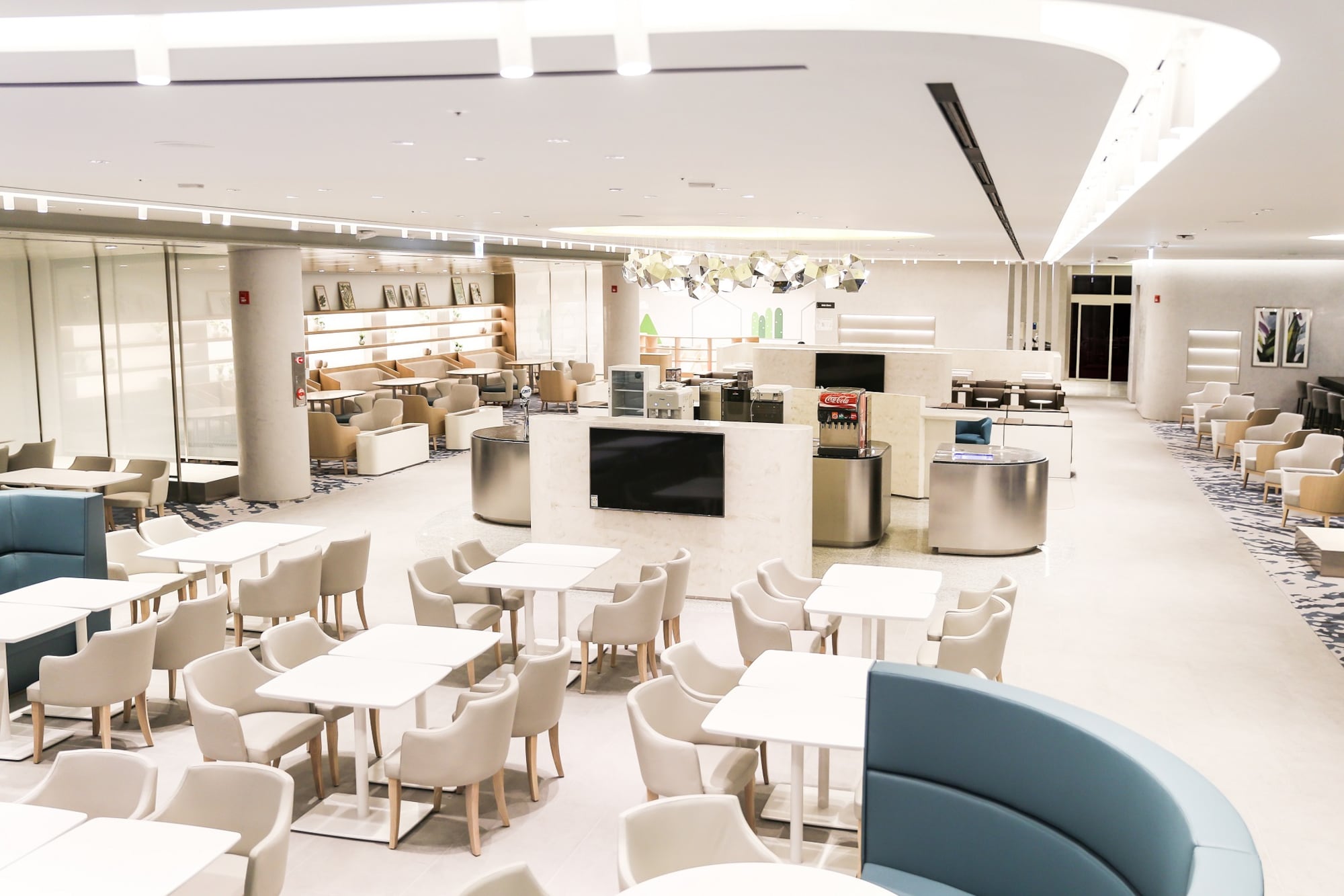 #1 of 5 images of MATINA Lounge