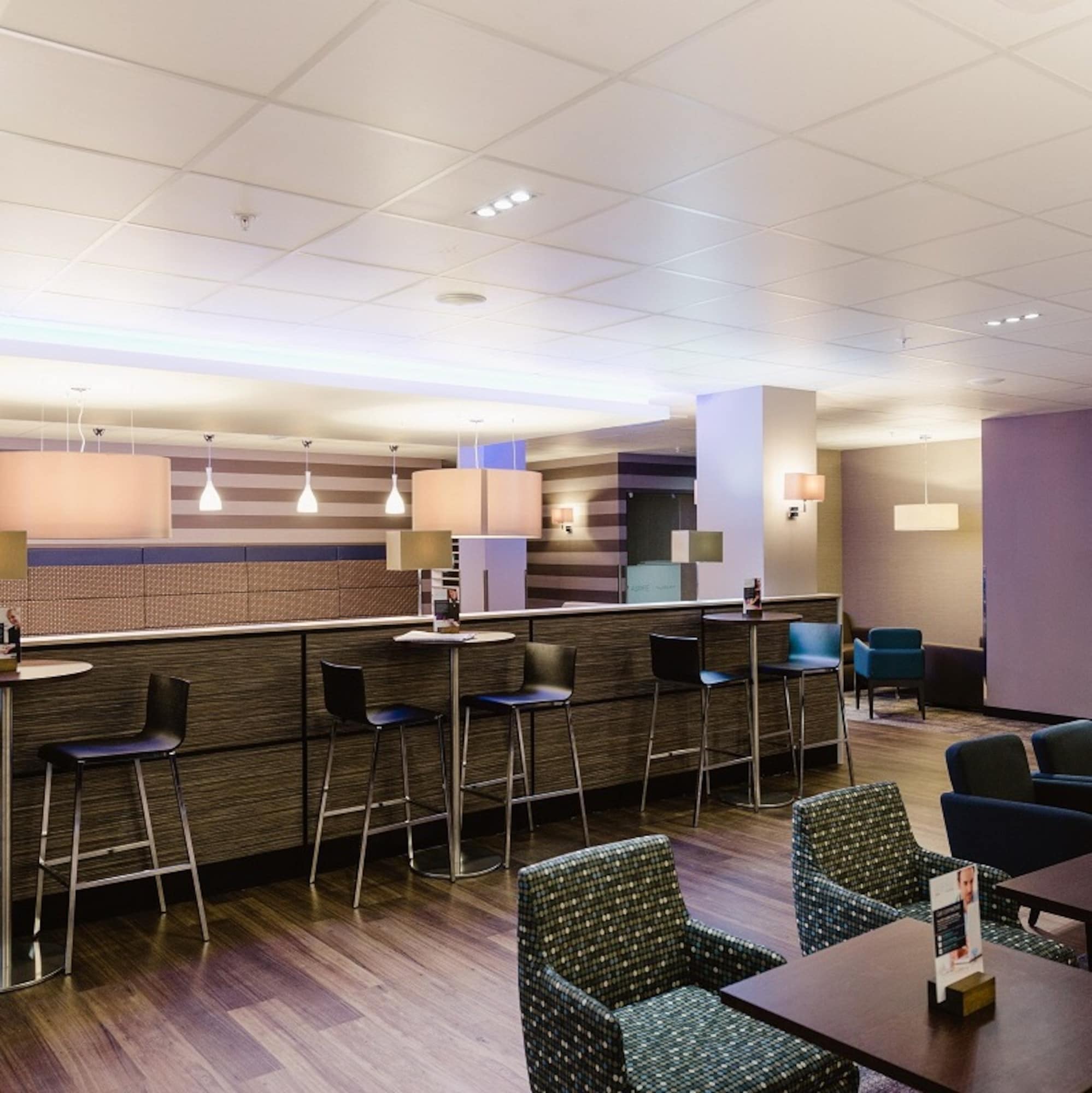 #3 of 5 images of Aspire Lounge