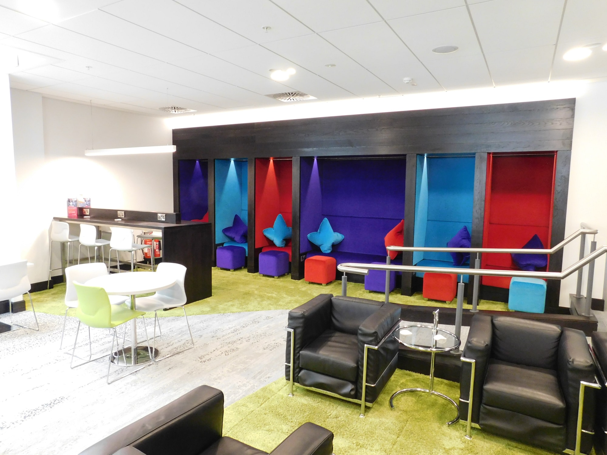 #1 of 5 images of The Ború Lounge