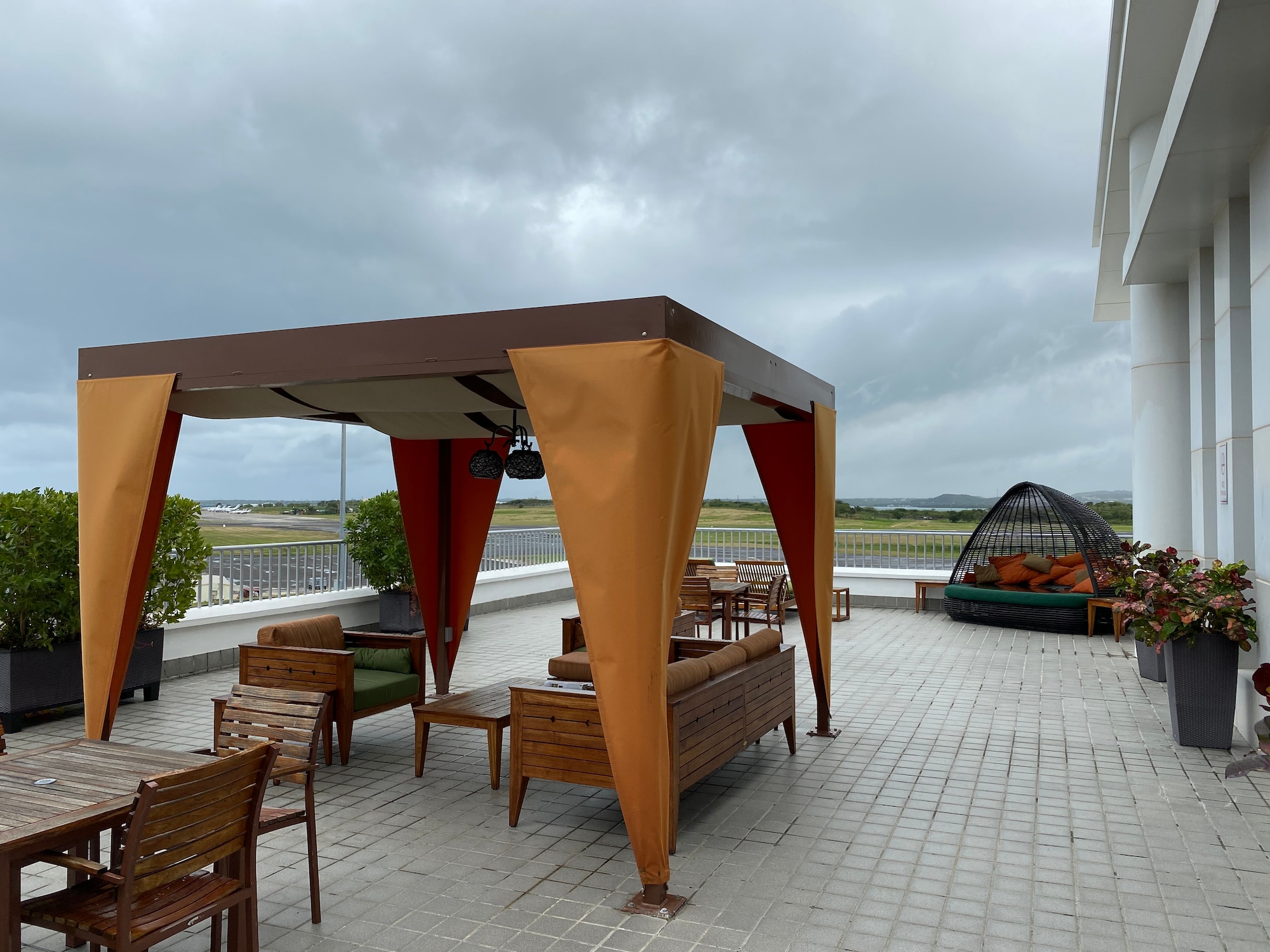 #1 of 4 images of Executive Lounge