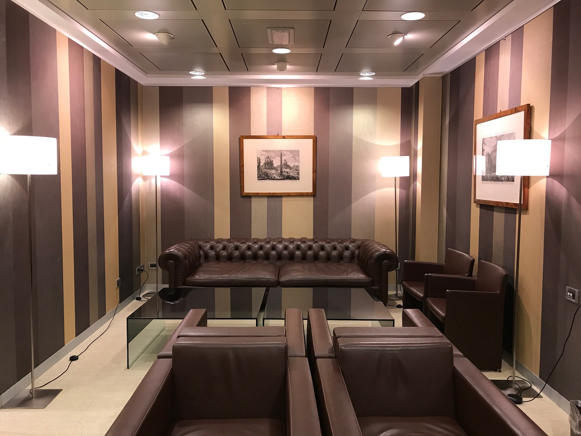 #5 of 5 slides of Piranesi Classic Lounge