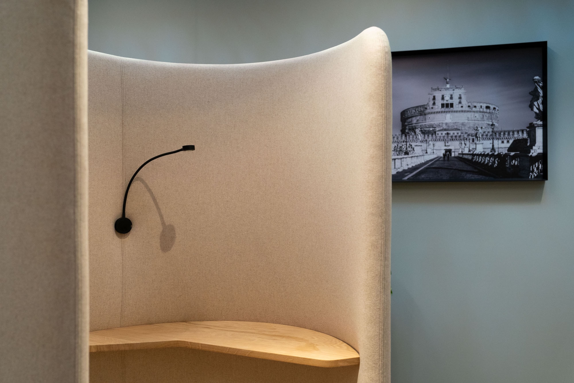 #5 of 5 images of Primeclass Lounge