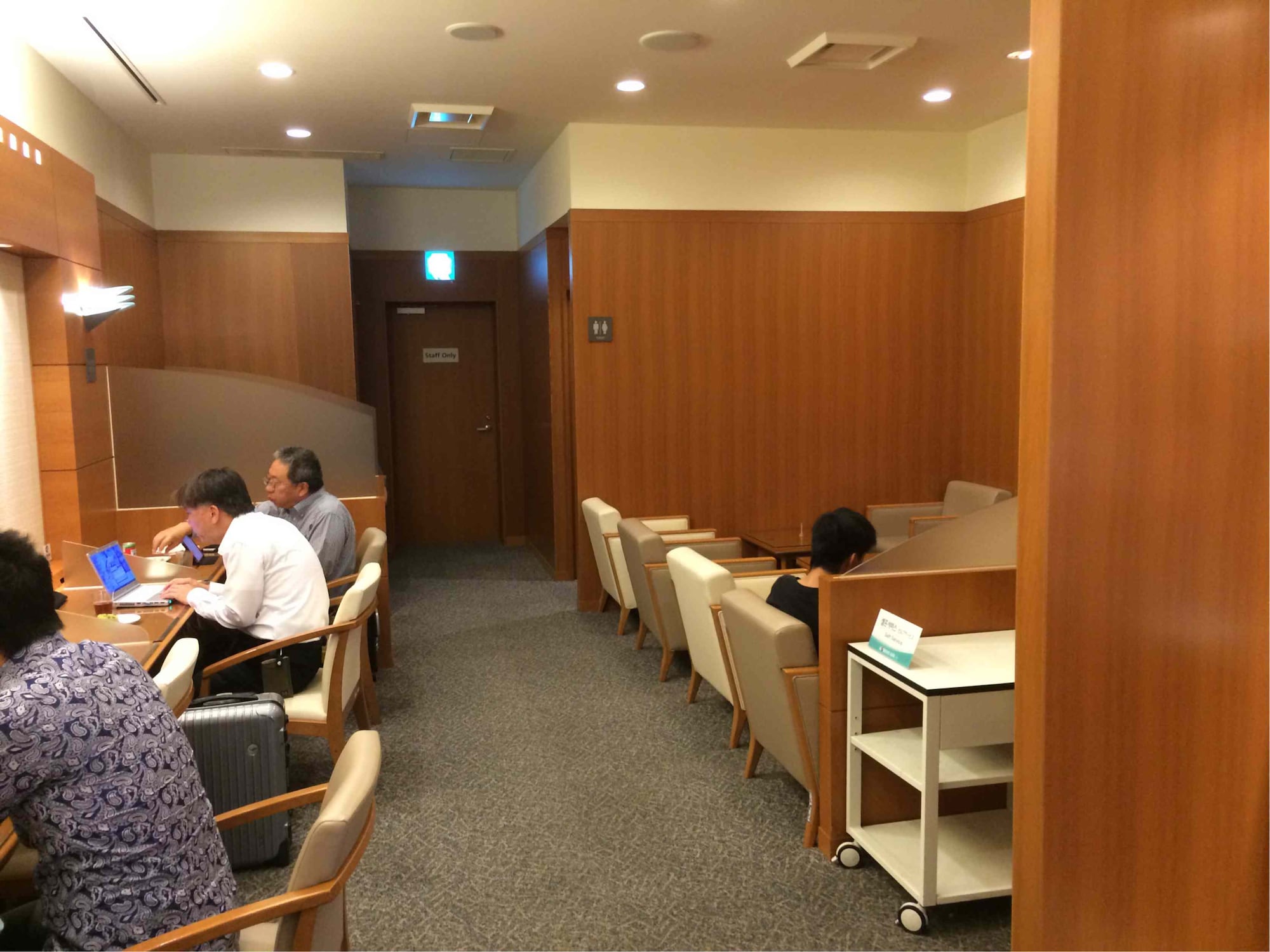 #4 of 5 images of Korean Air KAL Lounge