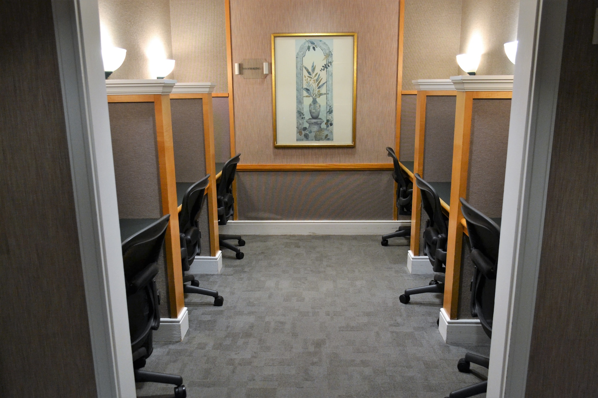 #4 of 5 images of Delta Sky Club