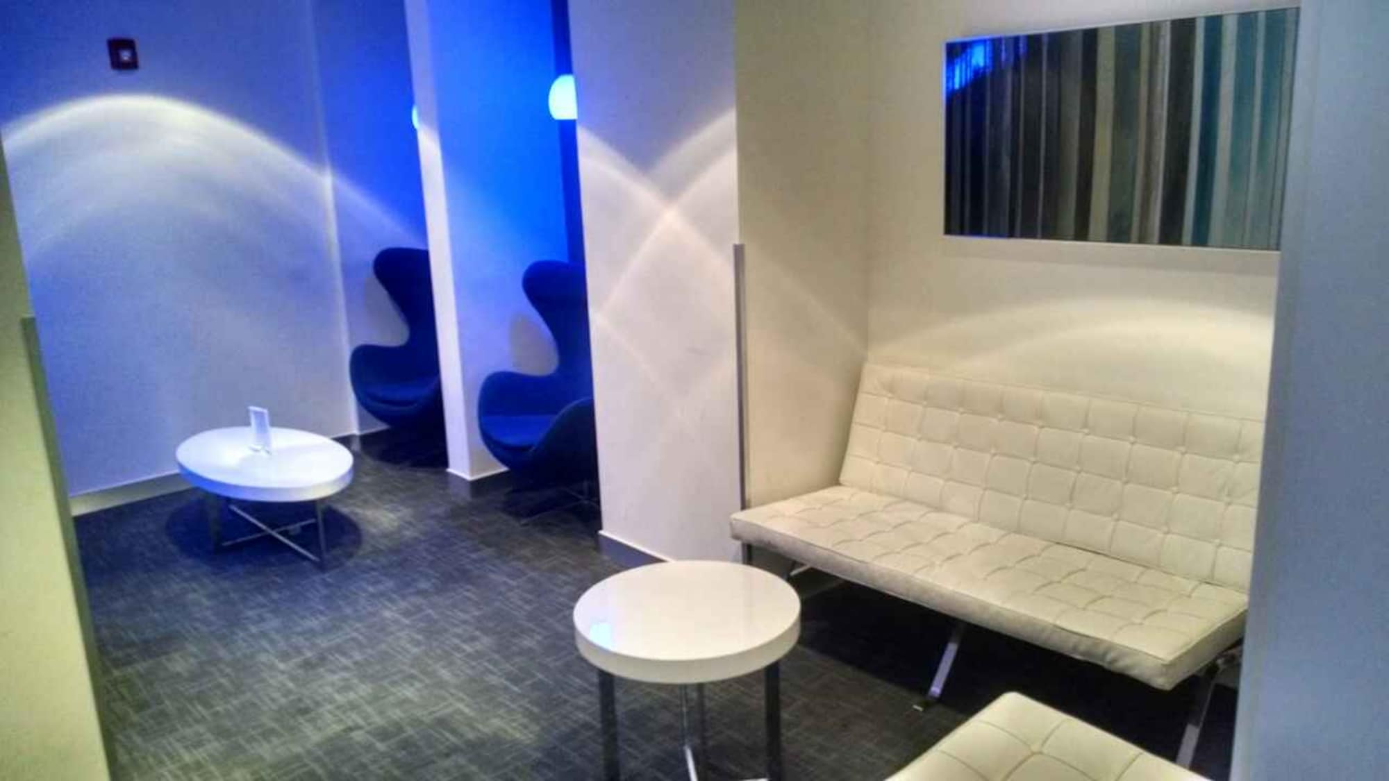 #2 of 5 images of The Lounge San Juan at Terminal C
