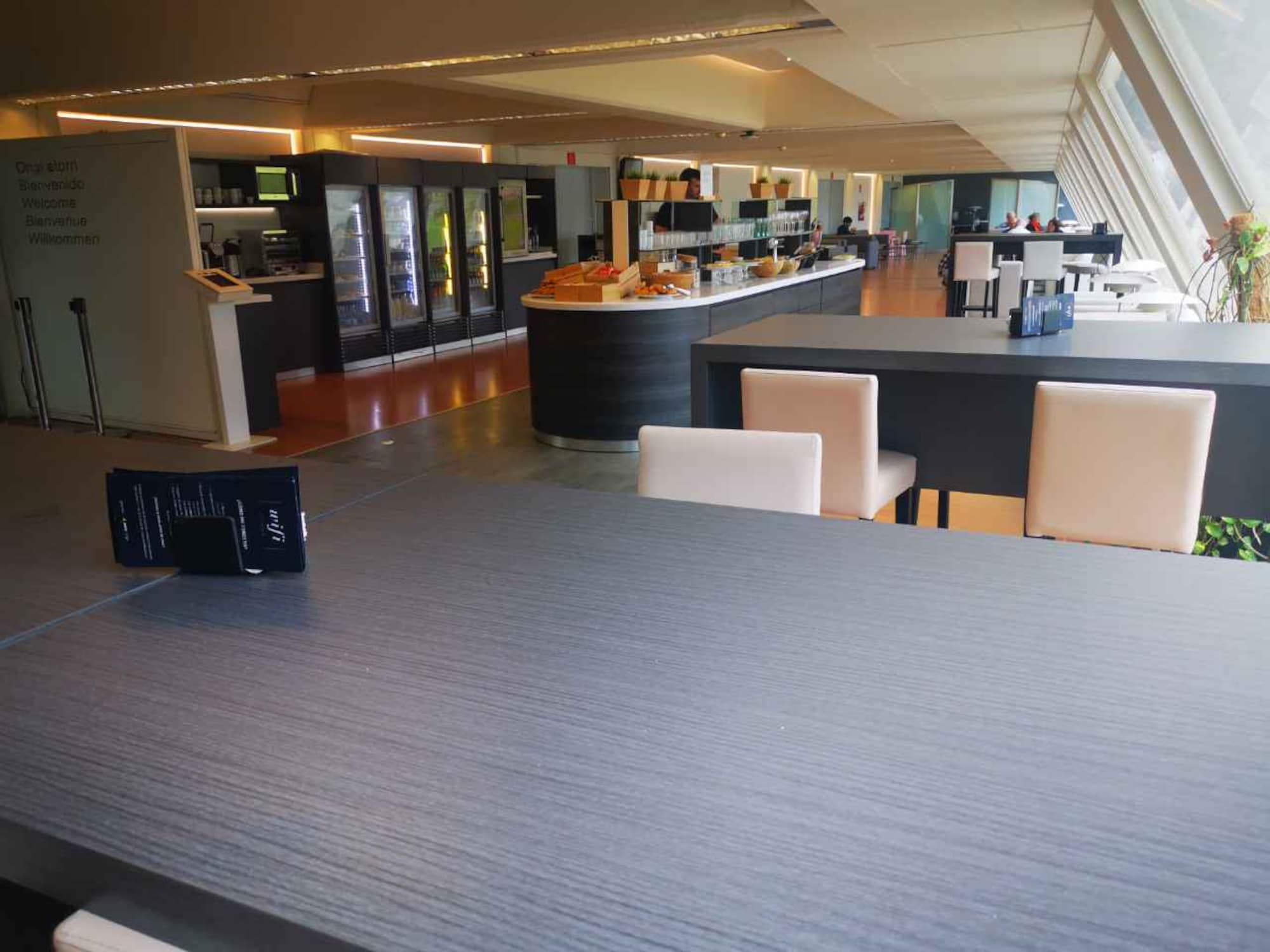 #2 of 5 images of Sala VIP