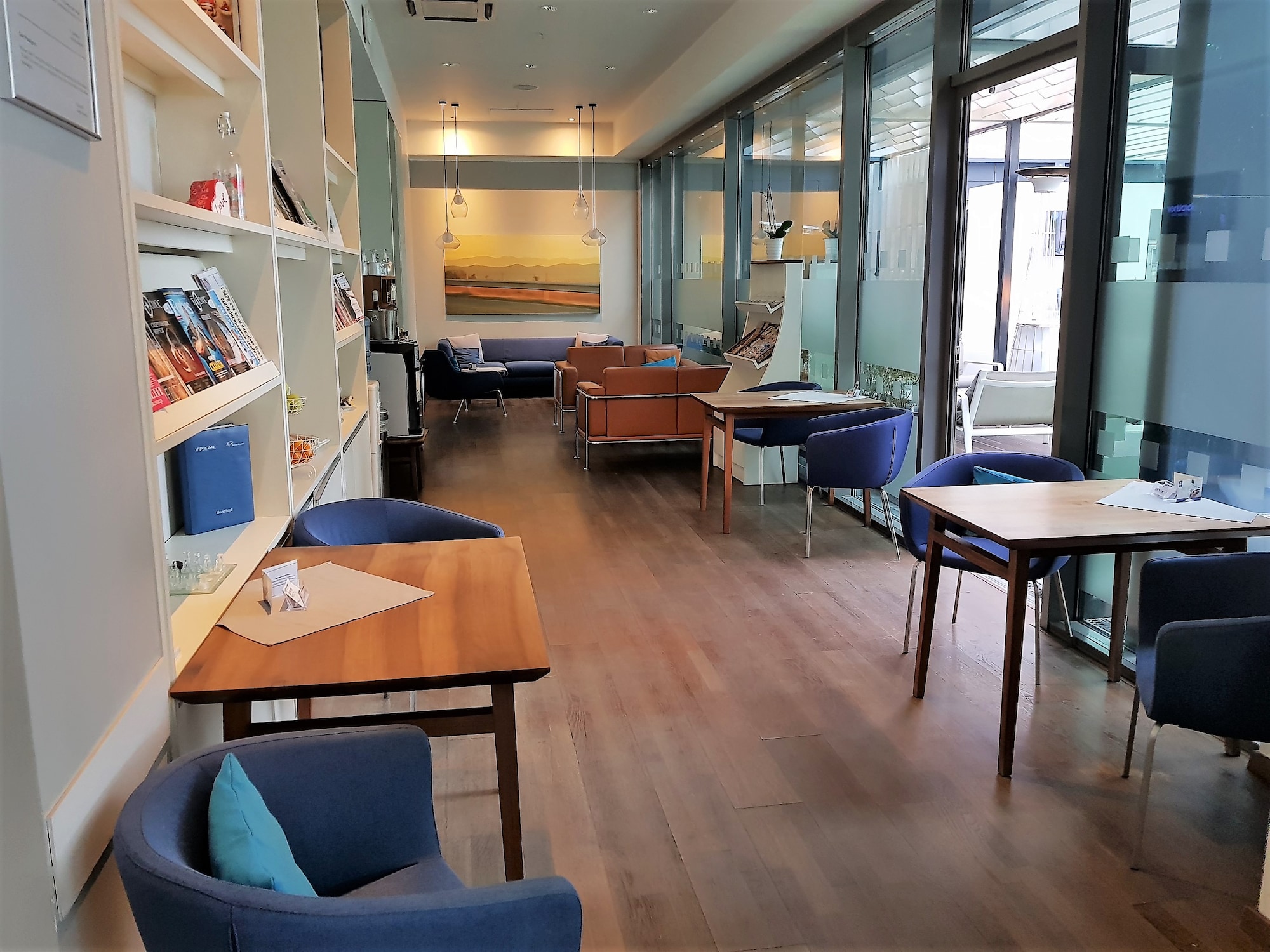 #2 of 5 images of VIP / Business Lounge