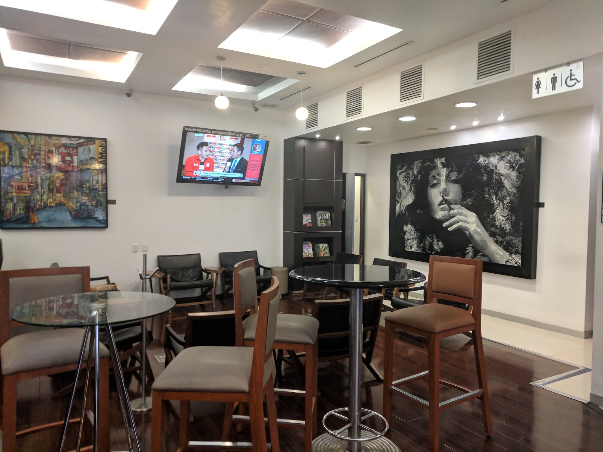 #1 of 5 images of The Grand Lounge Elite