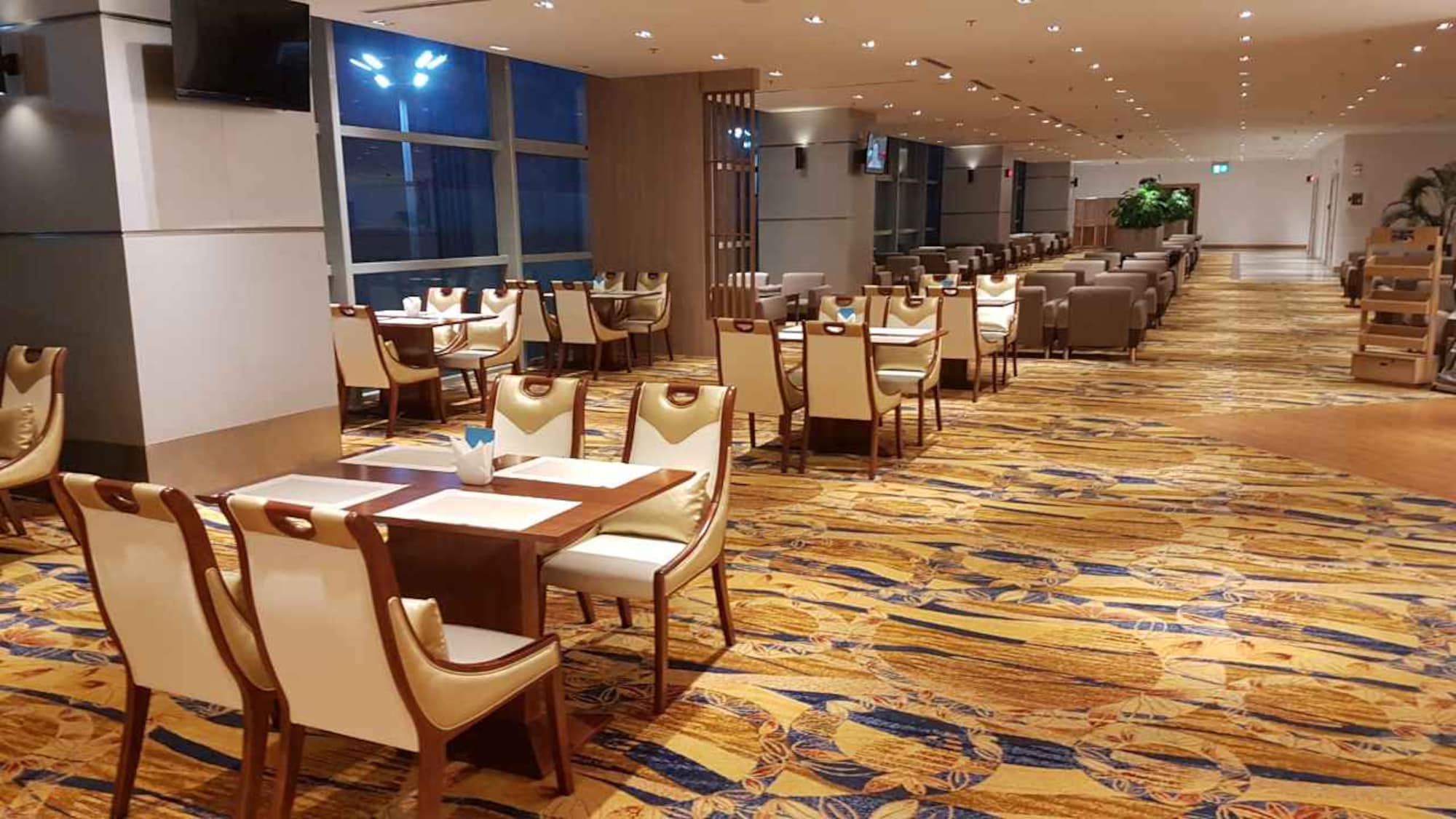 #2 of 5 images of Mingalar Sky CIP Lounge