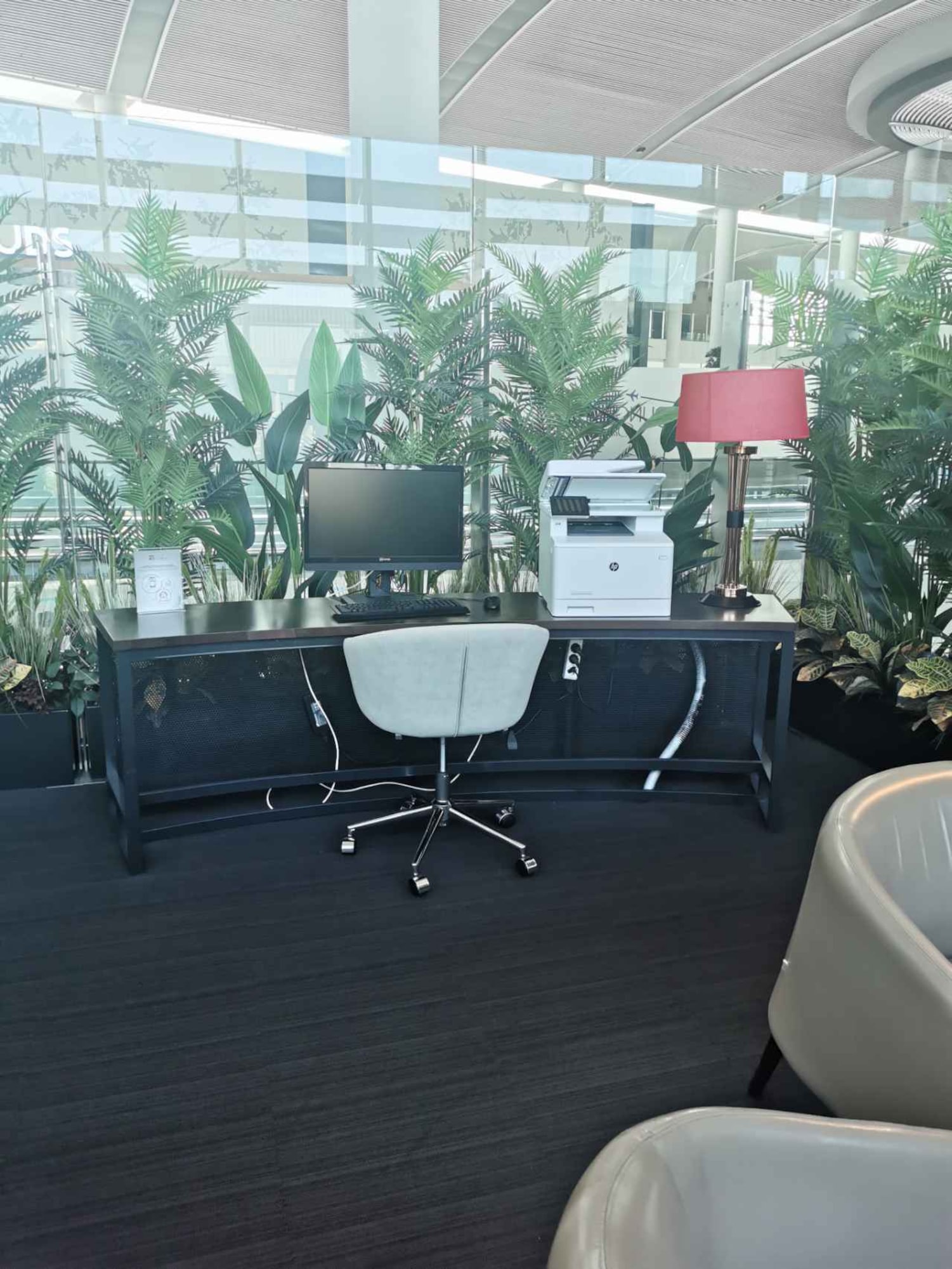 #4 of 5 images of IGA Lounge