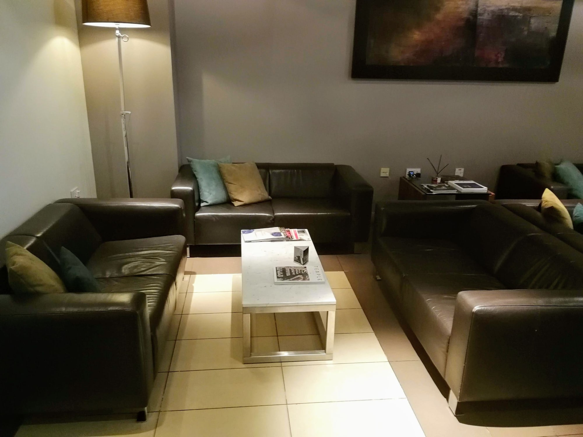 #2 of 5 images of VIP Lounge (Arrivals)