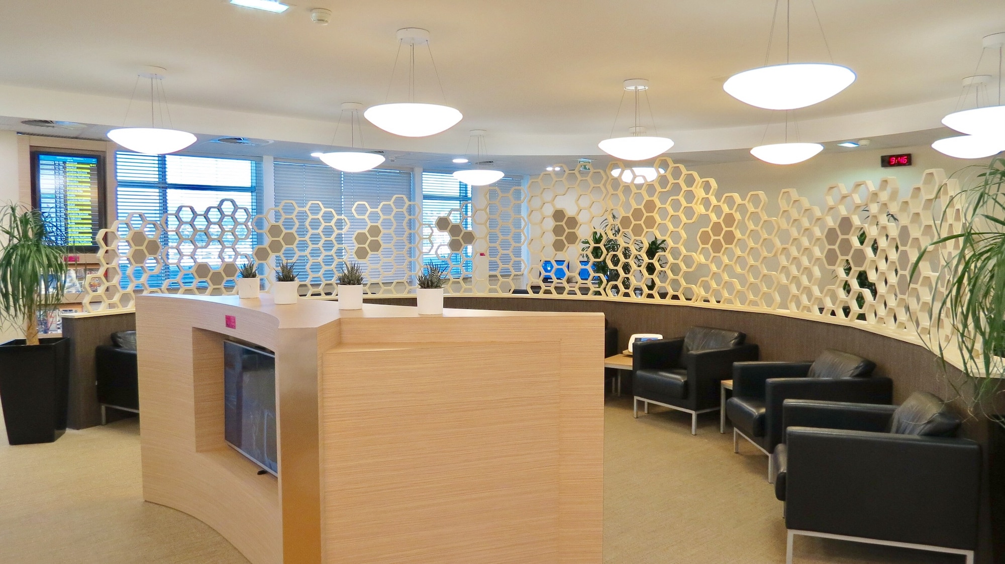 #2 of 5 images of The Canopy Lounge