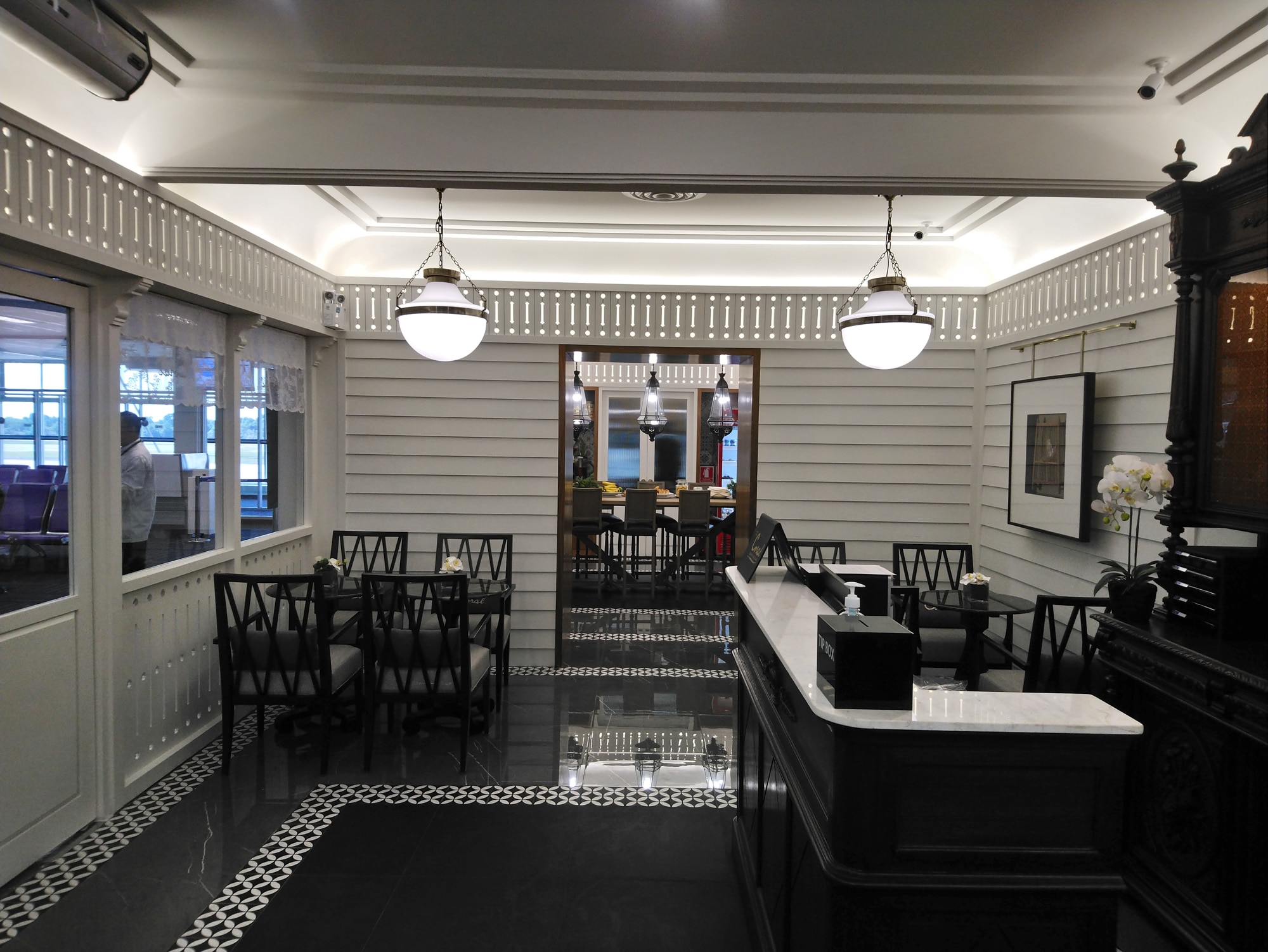 #3 of 5 images of The Coral Executive Lounge