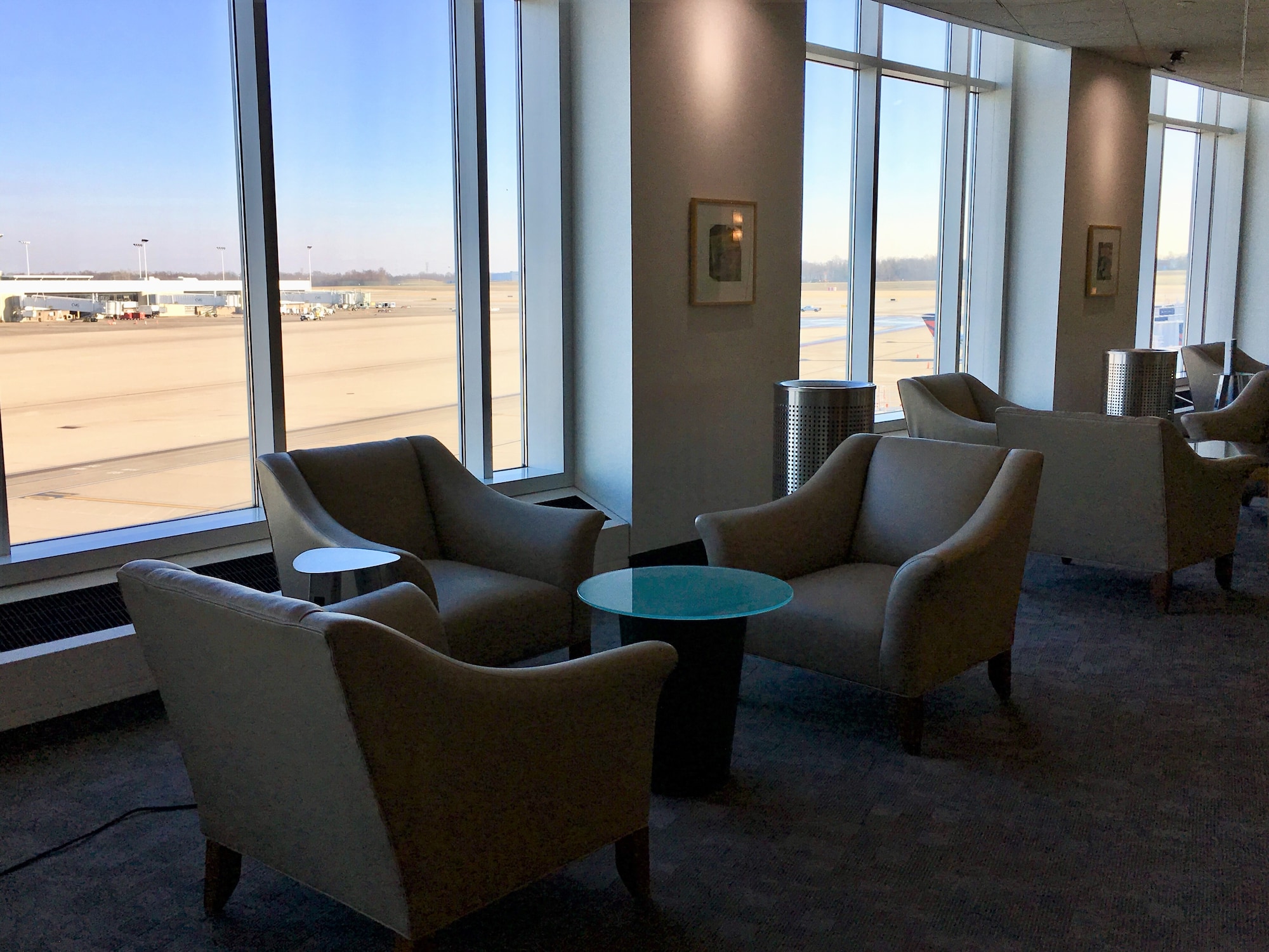 #2 of 5 images of Delta Sky Club