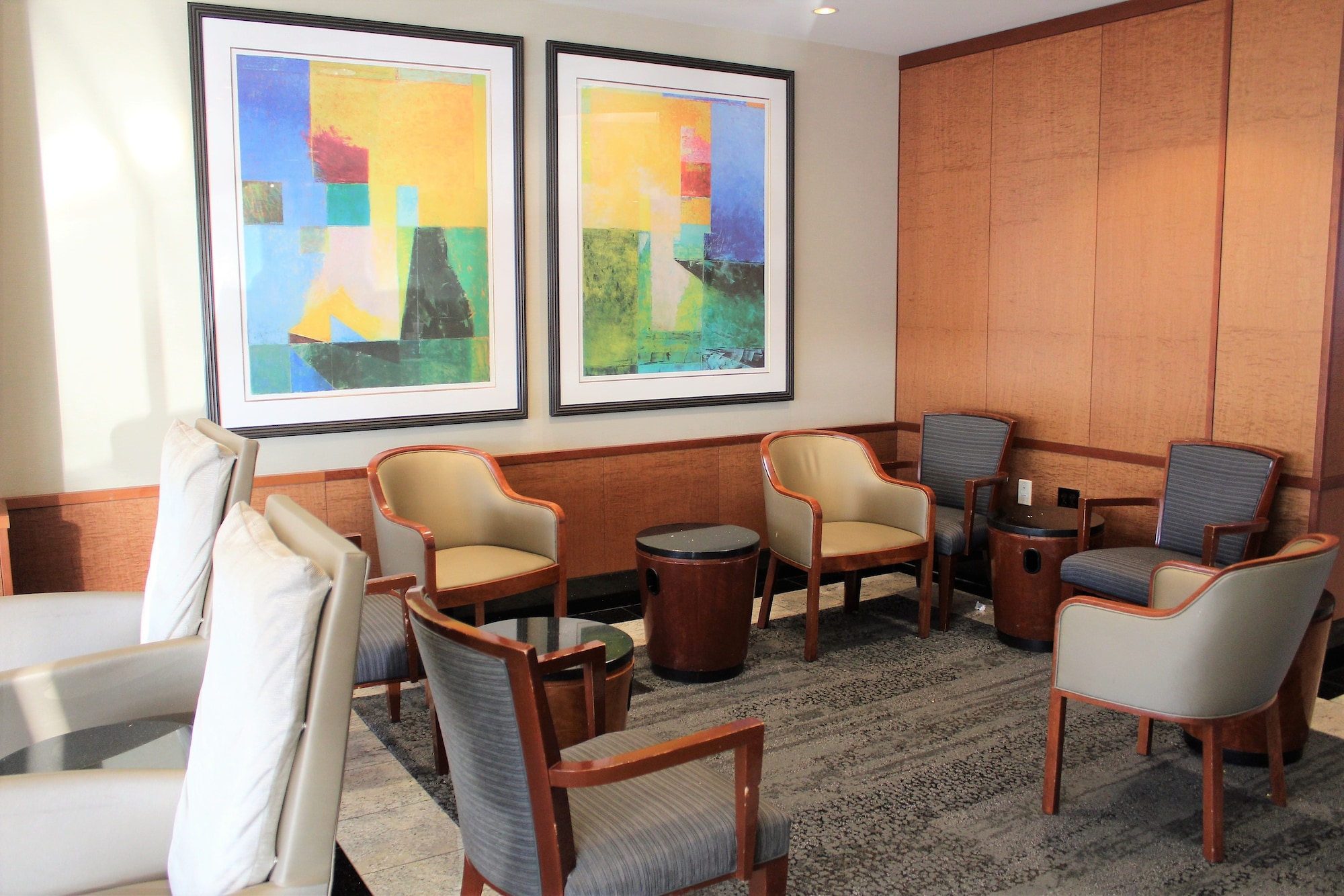 #5 of 5 images of Delta Sky Club (Gate A18)