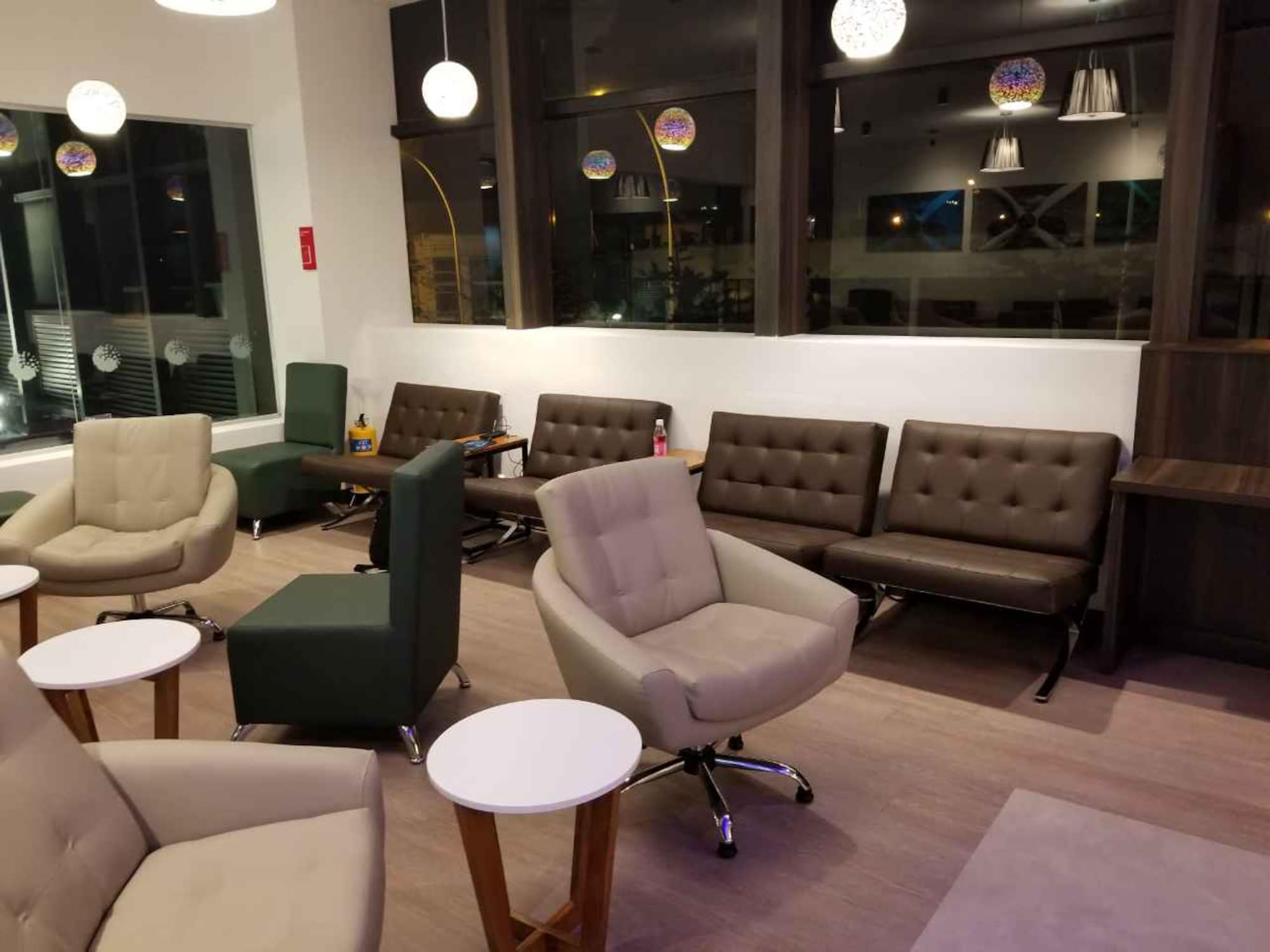 #2 of 2 images of The Lounge Medellin International