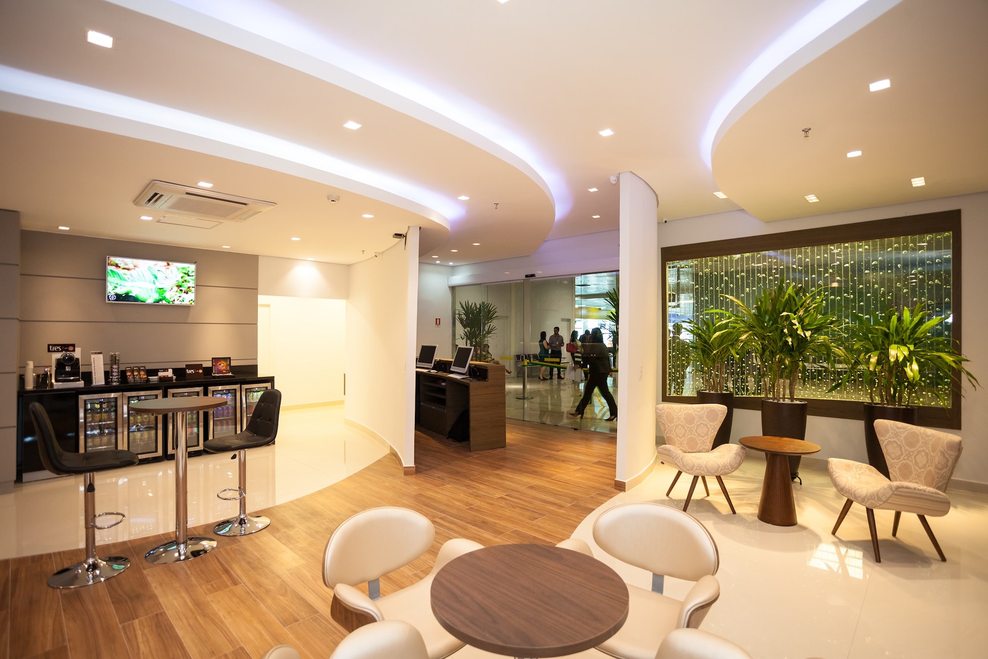#4 of 5 images of TravelCorp Harmony Lounge