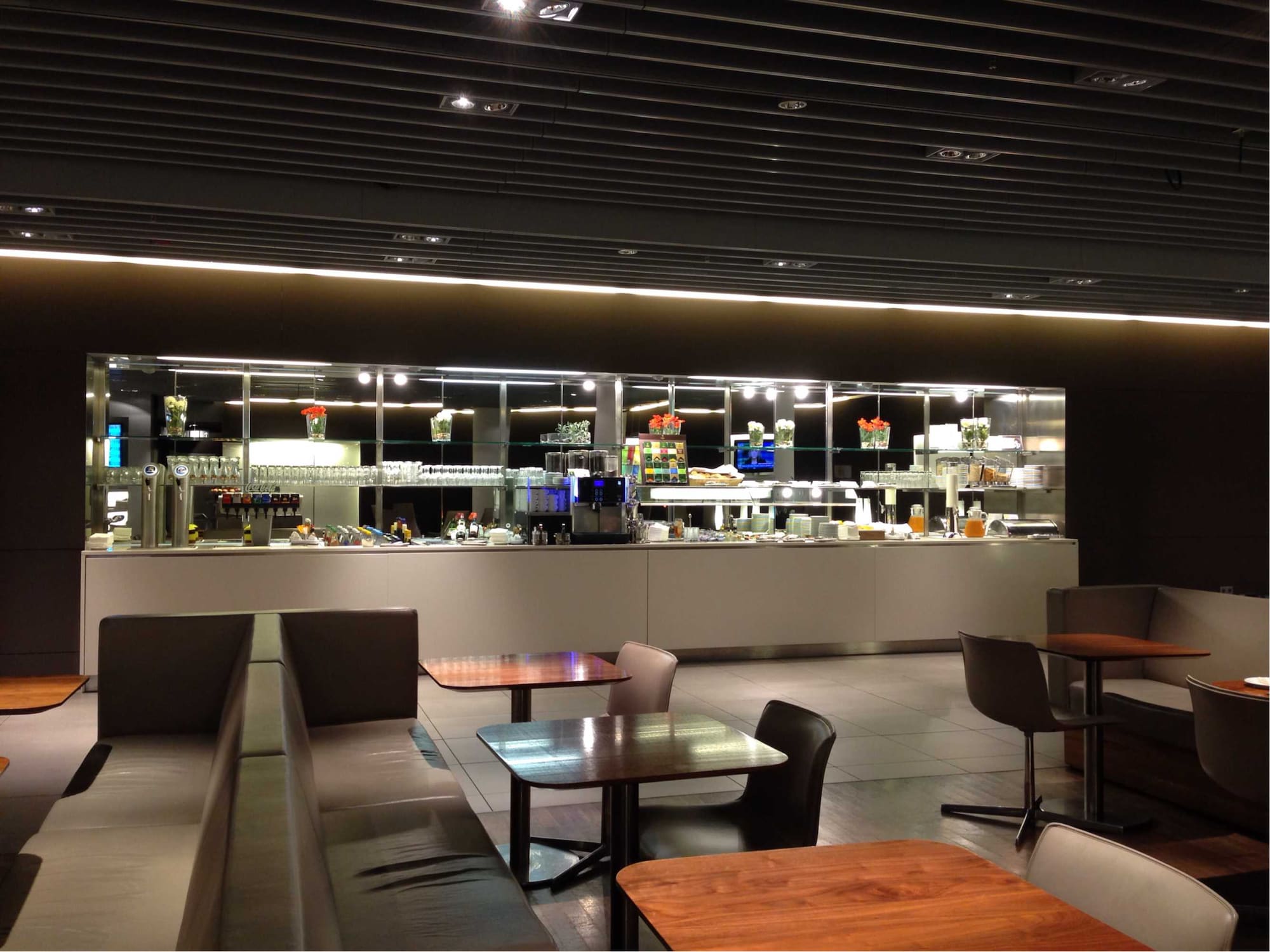 #3 of 4 images of Lufthansa Senator Lounge (Gate G24, Schengen)