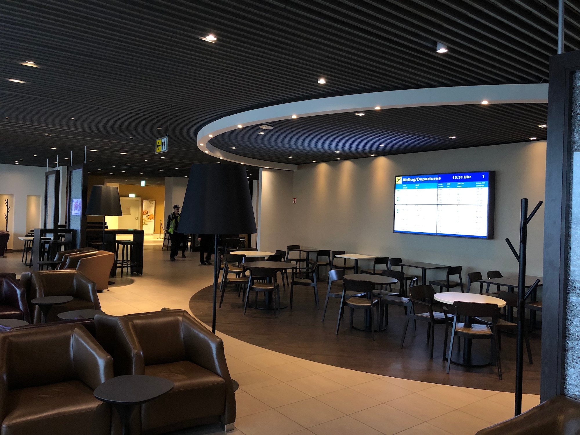 #5 of 5 images of DUS Rhein Lounge