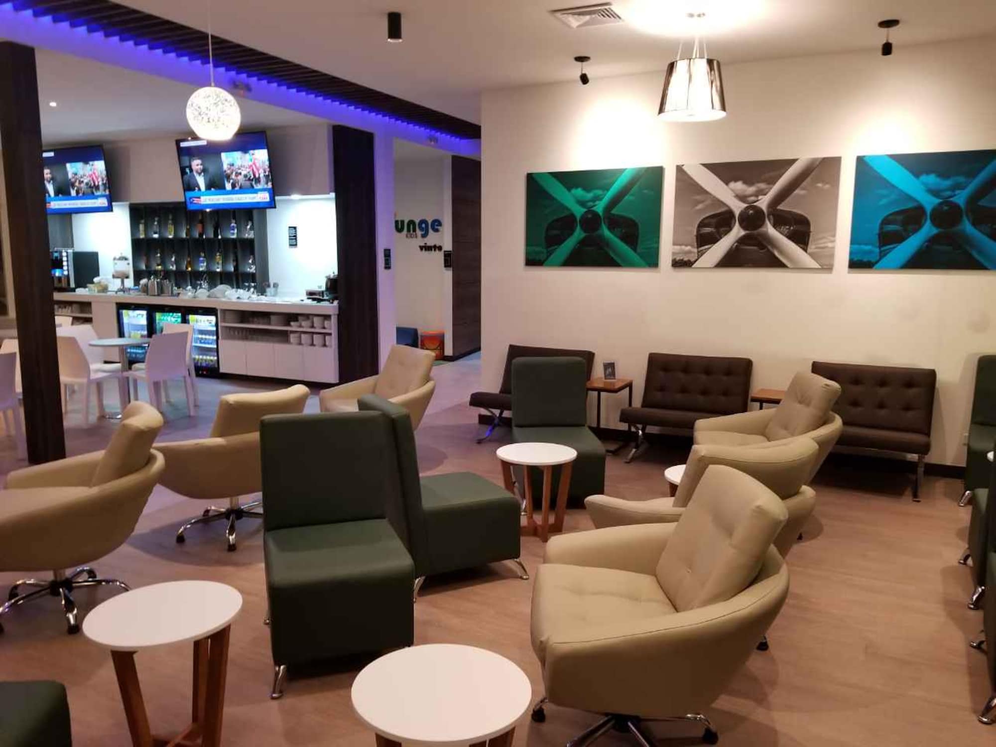 #1 of 2 images of The Lounge Medellin International