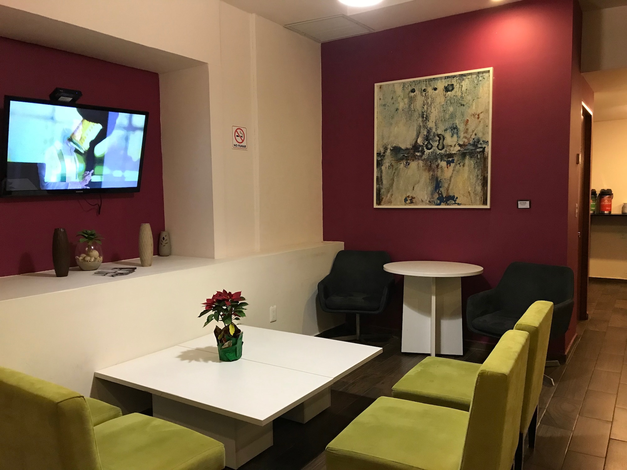 #5 of 5 images of OMA Premium Lounge