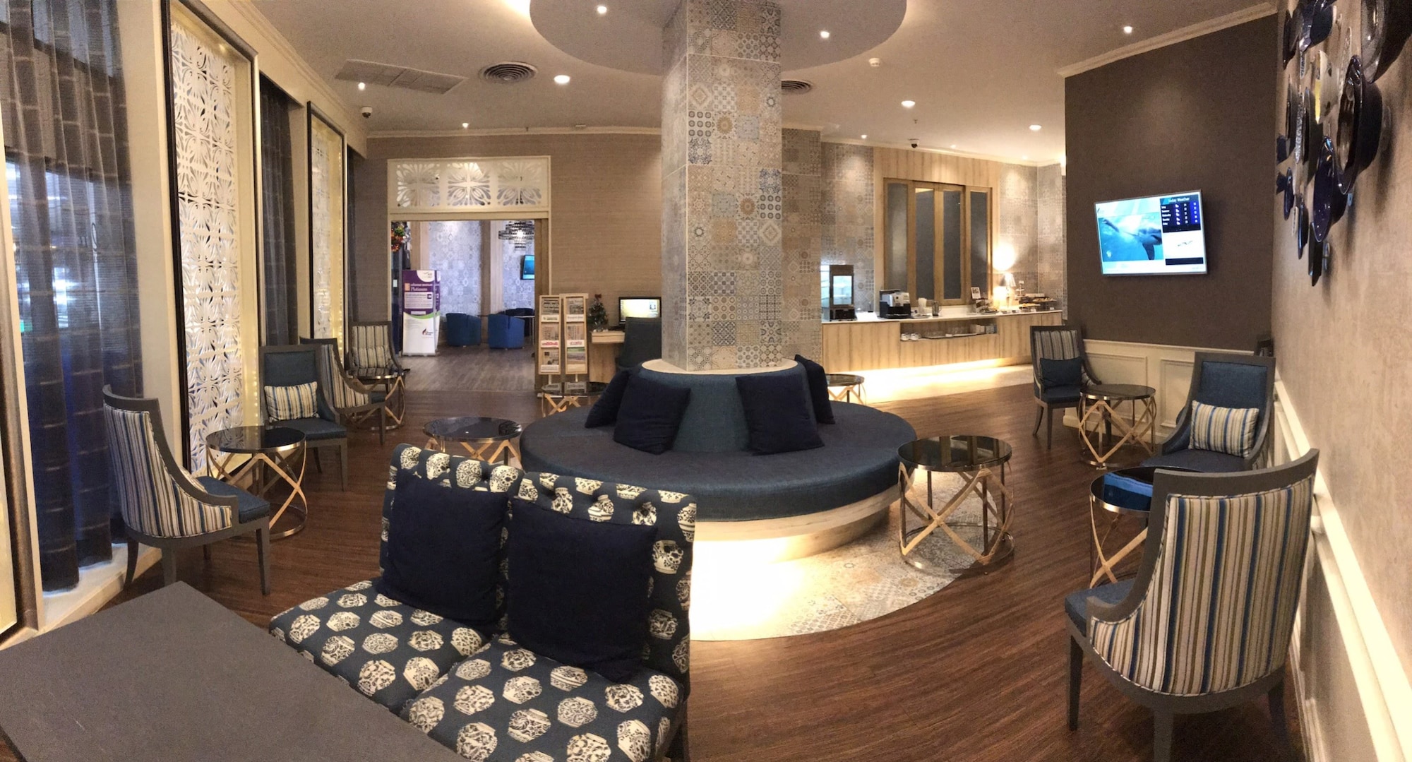 #1 of 5 images of Bangkok Airways Blue Ribbon Lounge