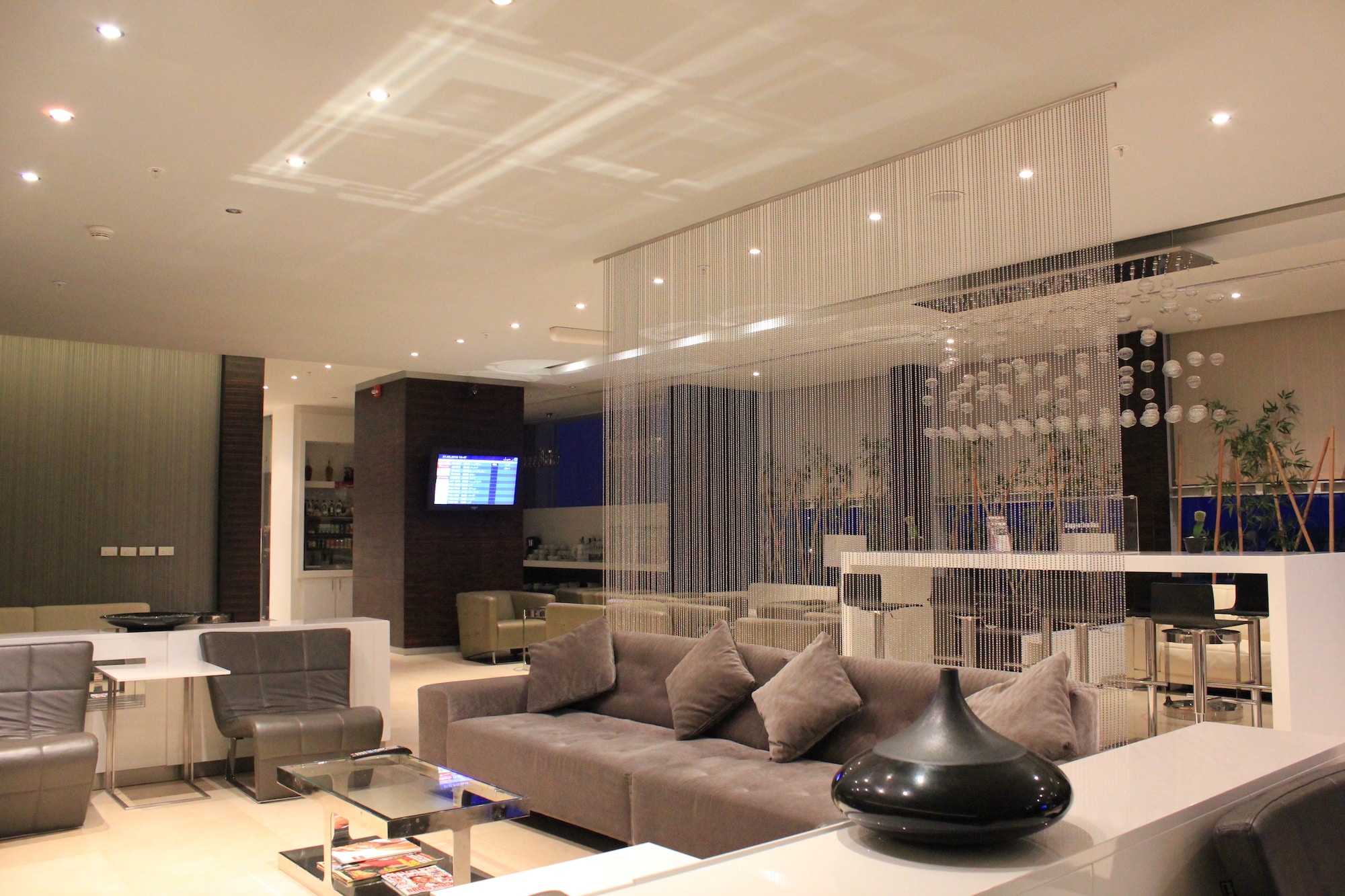 #2 of 5 images of Primeclass Lounge