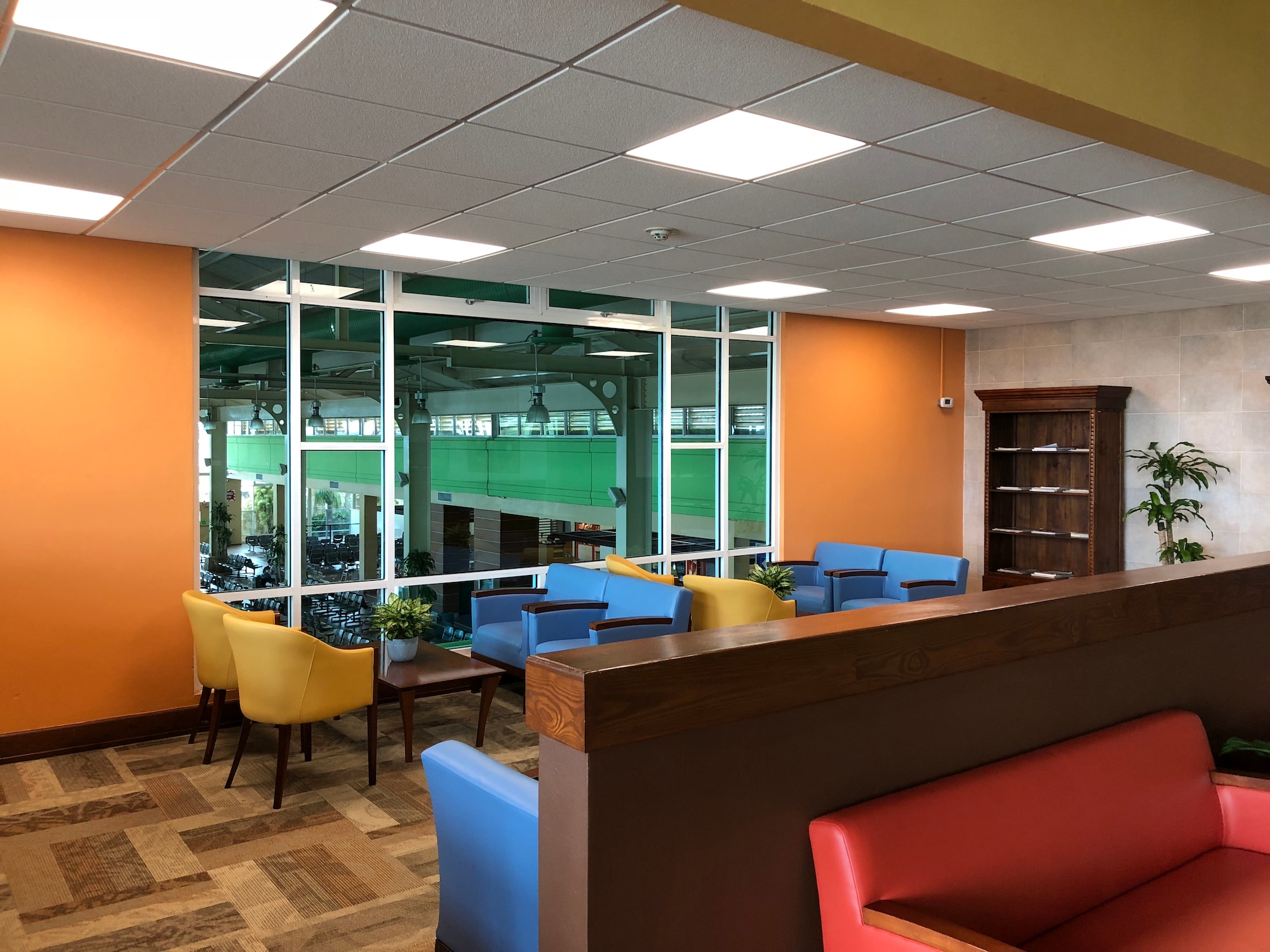 #4 of 4 images of Premier Lounge