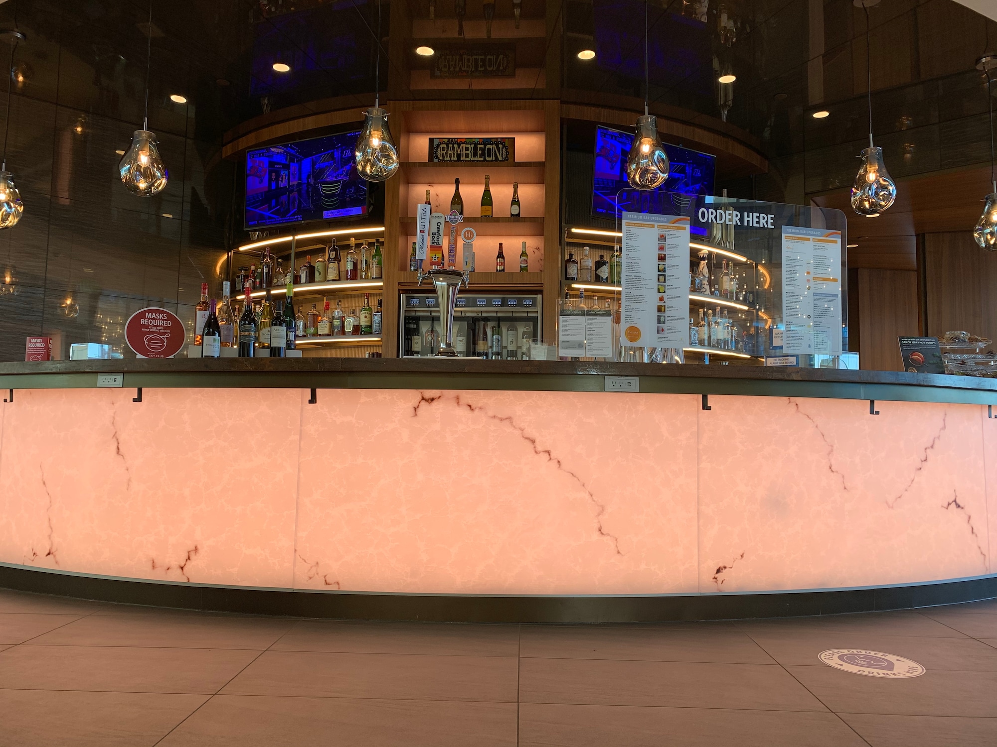 #3 of 4 images of Delta Sky Club