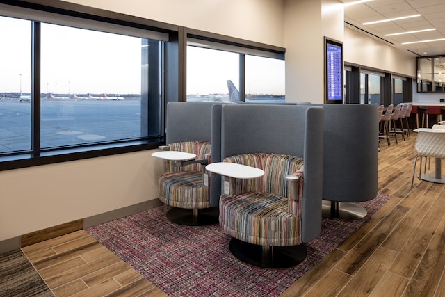 Lounge thumbnail 3