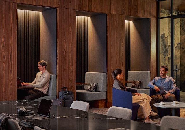 Lounge thumbnail 5