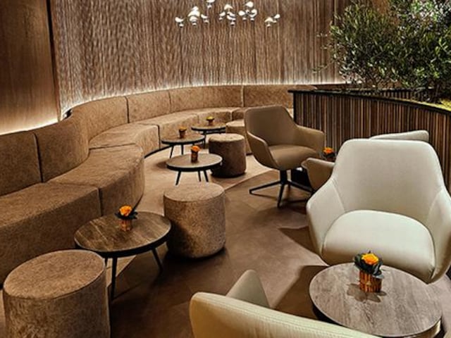 Lounge thumbnail 5