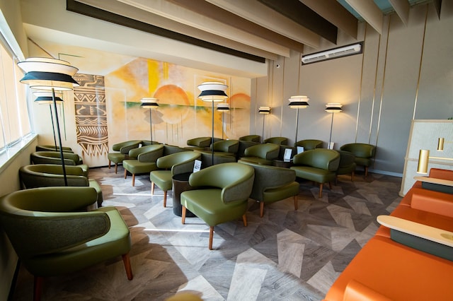 Lounge thumbnail 1