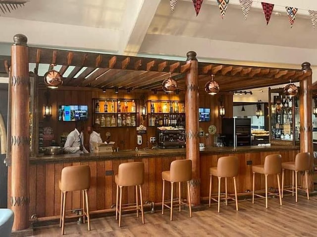 Lounge thumbnail 2