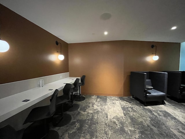 Lounge thumbnail 4