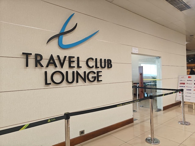 Lounge thumbnail 4