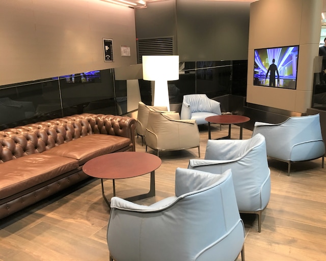 Lounge thumbnail 1