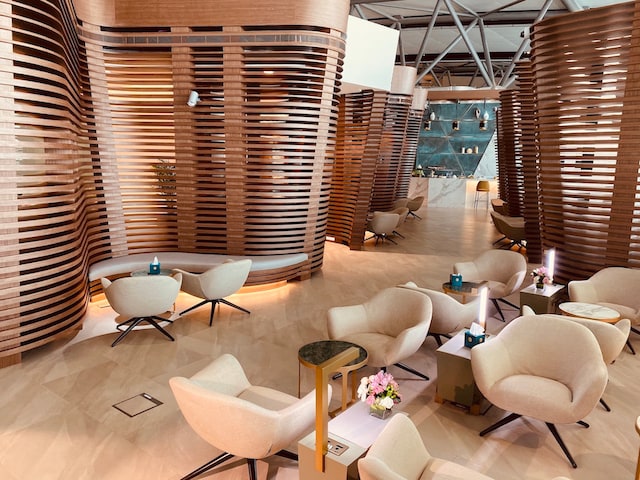 Lounge thumbnail 1