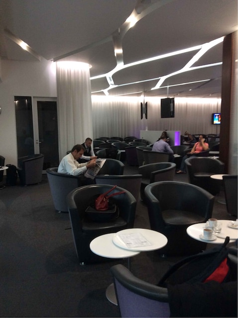 Lounge thumbnail 4