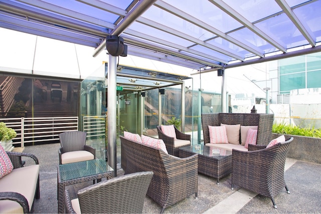 Lounge thumbnail 5